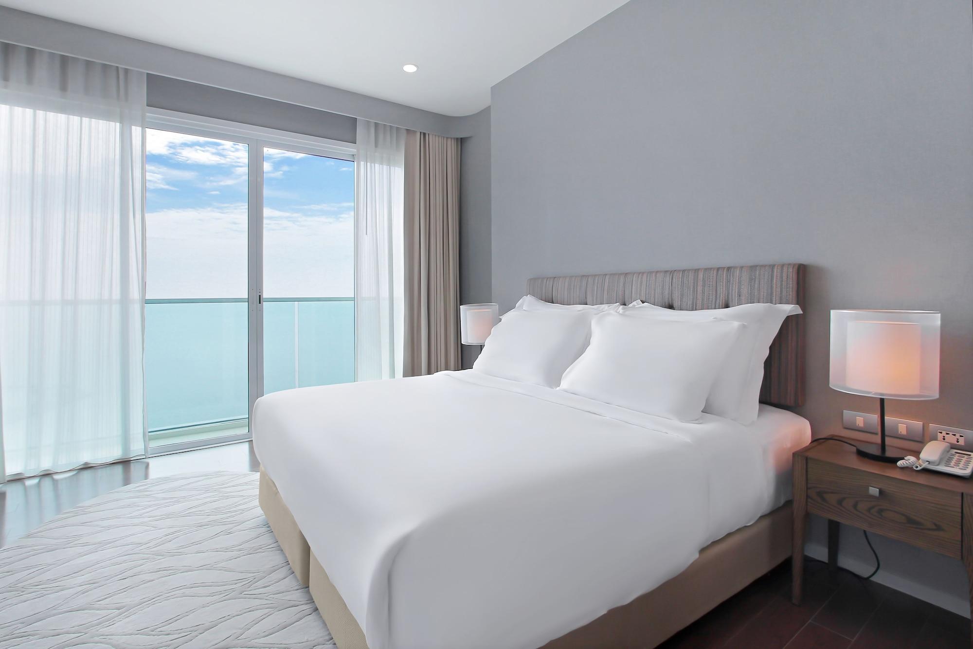 White Sand Beach Residences Pattaya Ban Nong Hin  Экстерьер фото